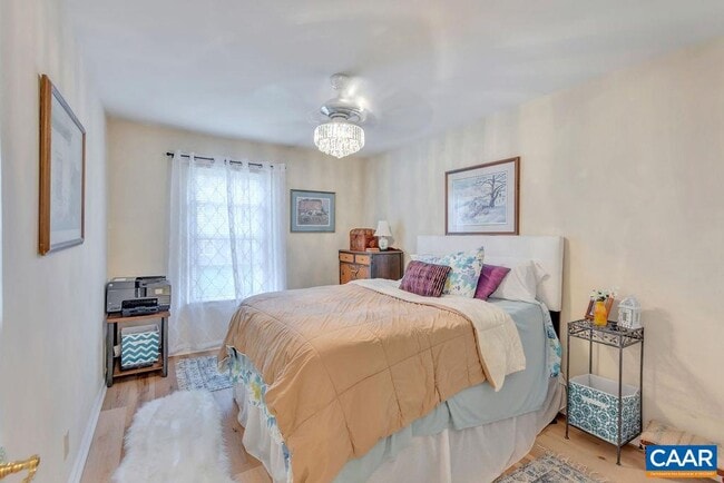 Building Photo - 1242 Villa Ln