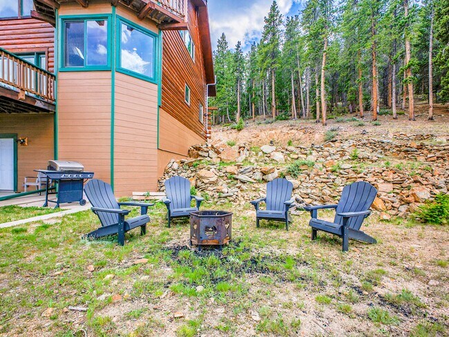 Building Photo - 785 Warren Gulch Rd