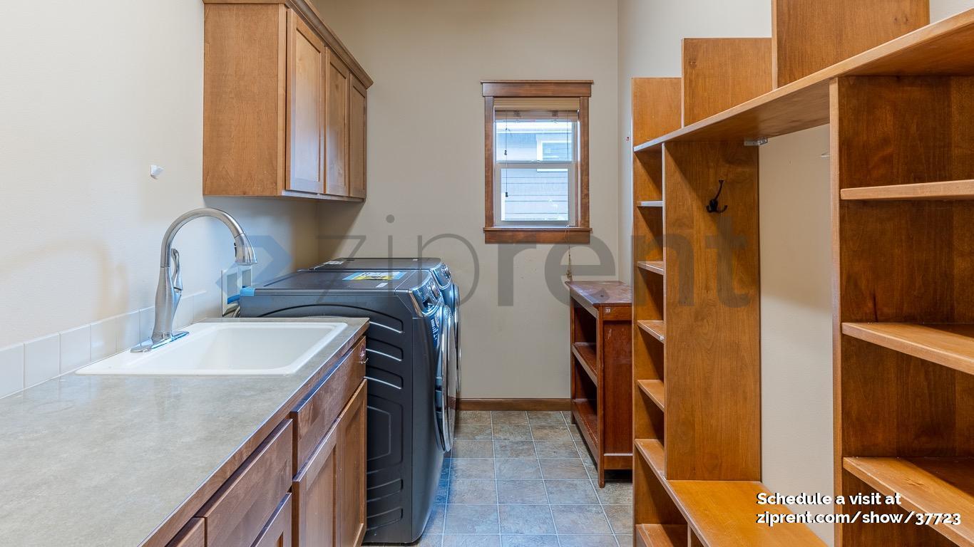 Building Photo - 5606 E 14th Ave