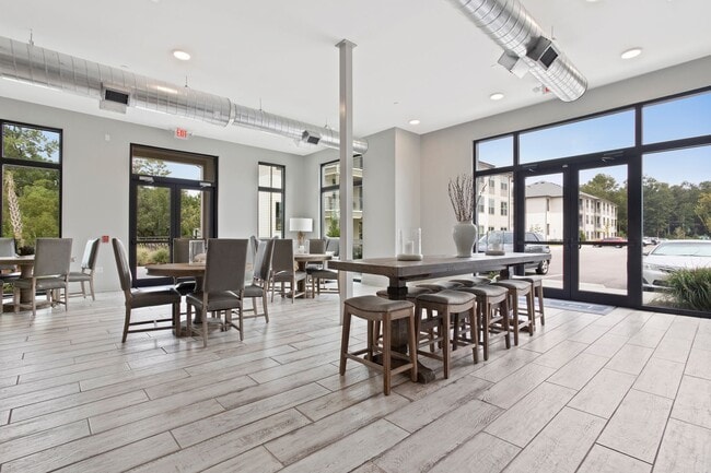 Building Photo - THE INLET - 1 BEDROOM, 1 BATH FURNISHED CO...
