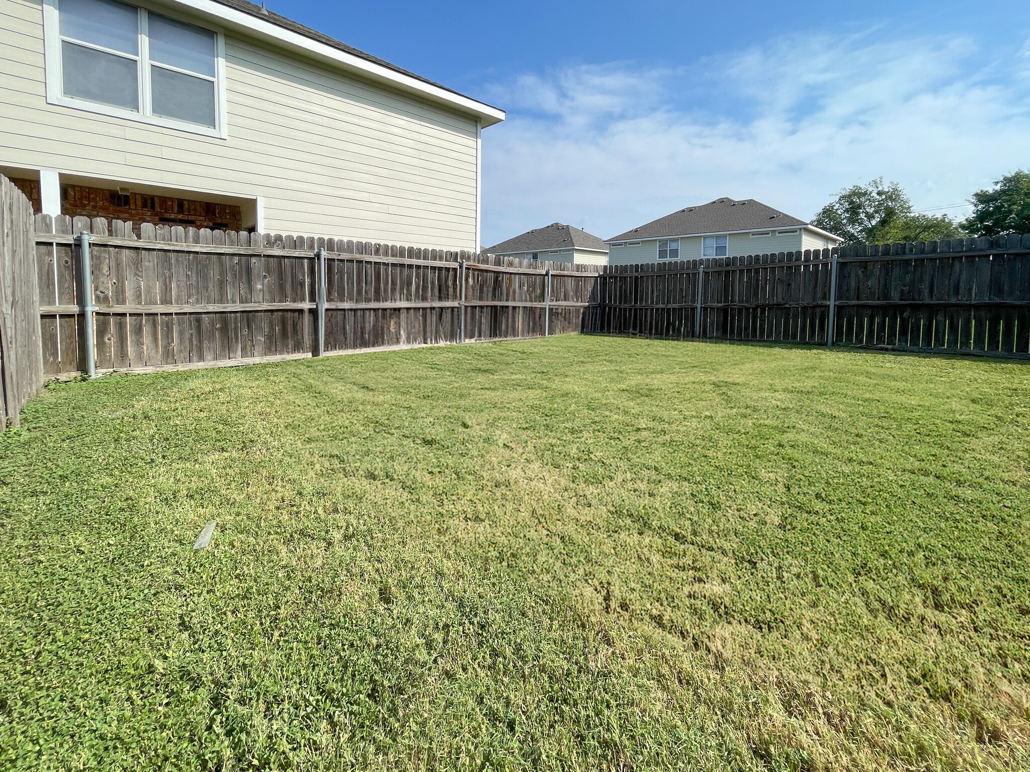 Building Photo - 309 Gurley Ln
