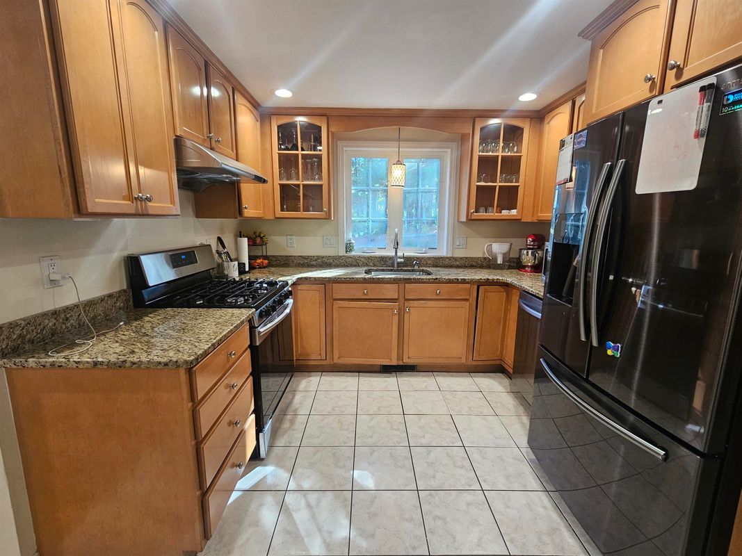 Building Photo - 9 Hibiscus