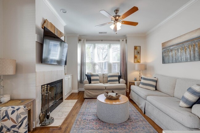 Building Photo - 589 Madewood Dr