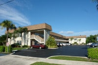 Building Photo - 310 Lake Shore Dr West Palm Beach, FL 33403