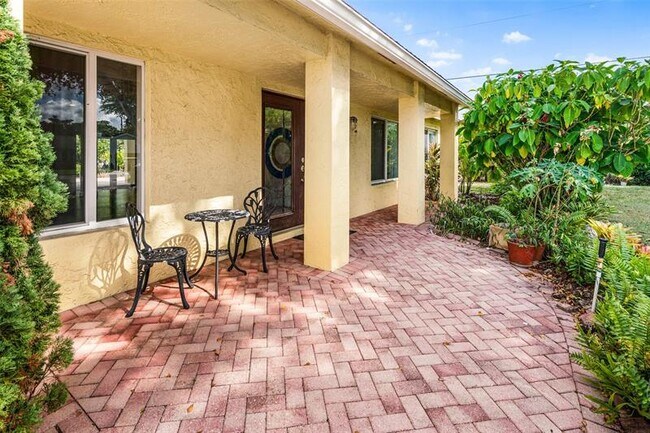 Building Photo - 8619 SW 51st St