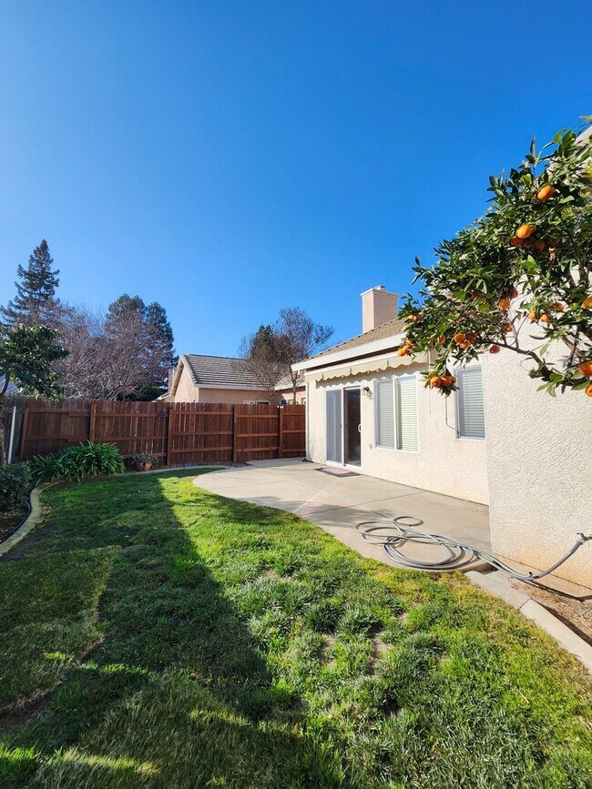 Building Photo - Beautiful Yuba City home located in a cul-de-sac