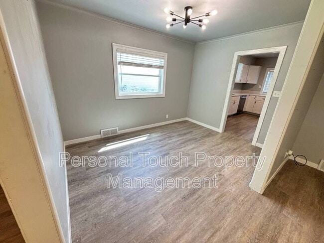 Building Photo - 1541 10th St S