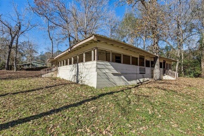 Building Photo - 111 Lazy Trail