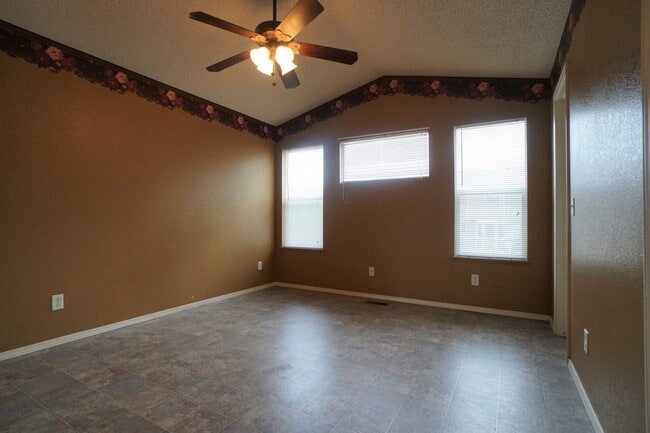 Building Photo - 6613 Payette Dr