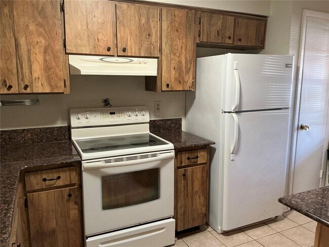 Building Photo - 6412 Bonnie Bay Cir N