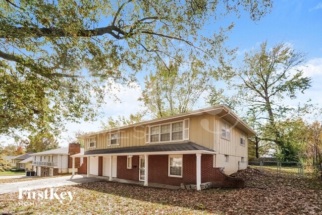 Building Photo - 8728 Everett St