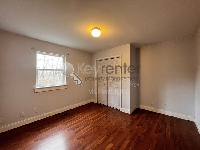 Building Photo - 1461 Palisades Rd