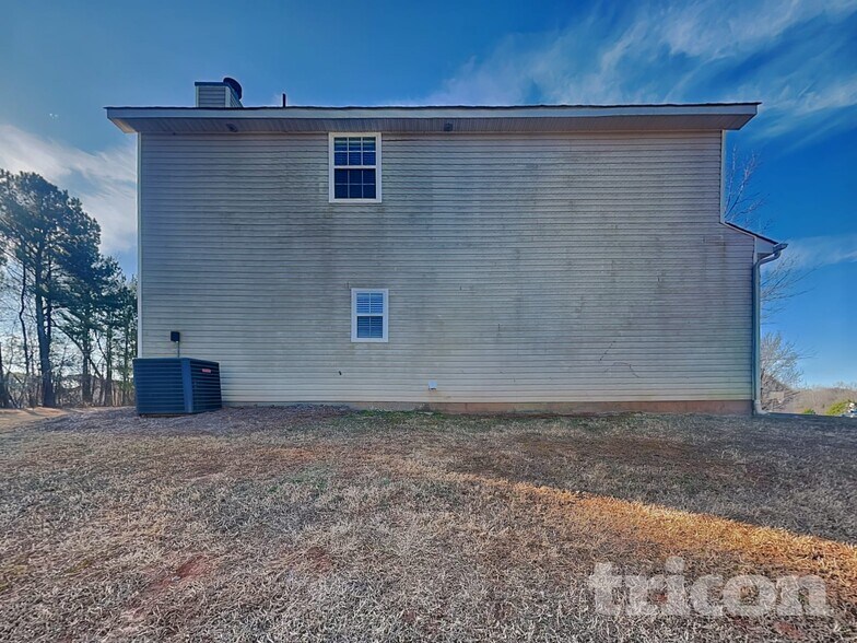 Building Photo - 816 Marcus Ln