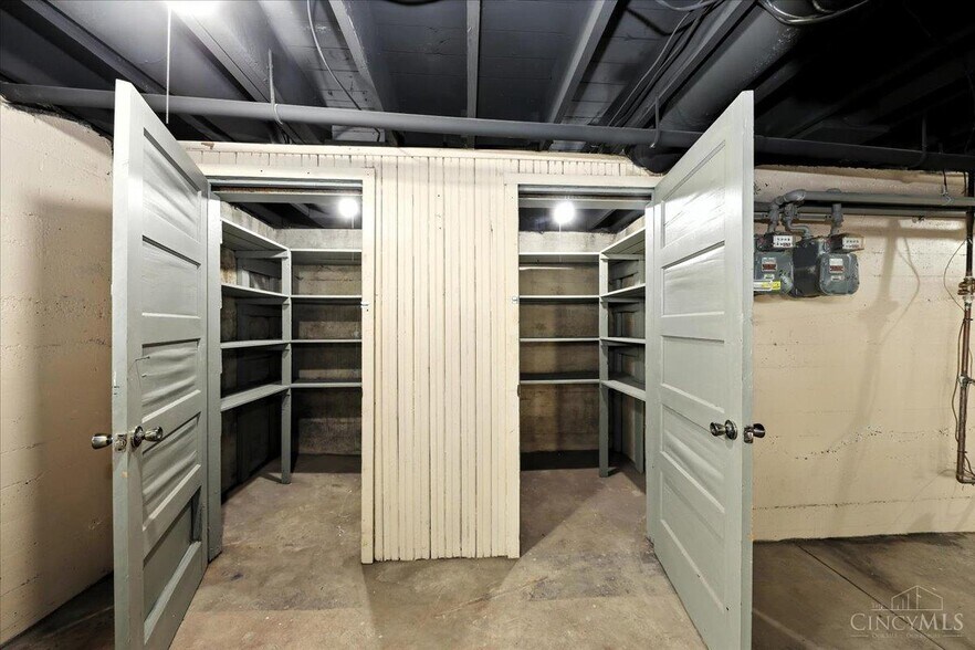 storage area - 1810 Berkley Ave