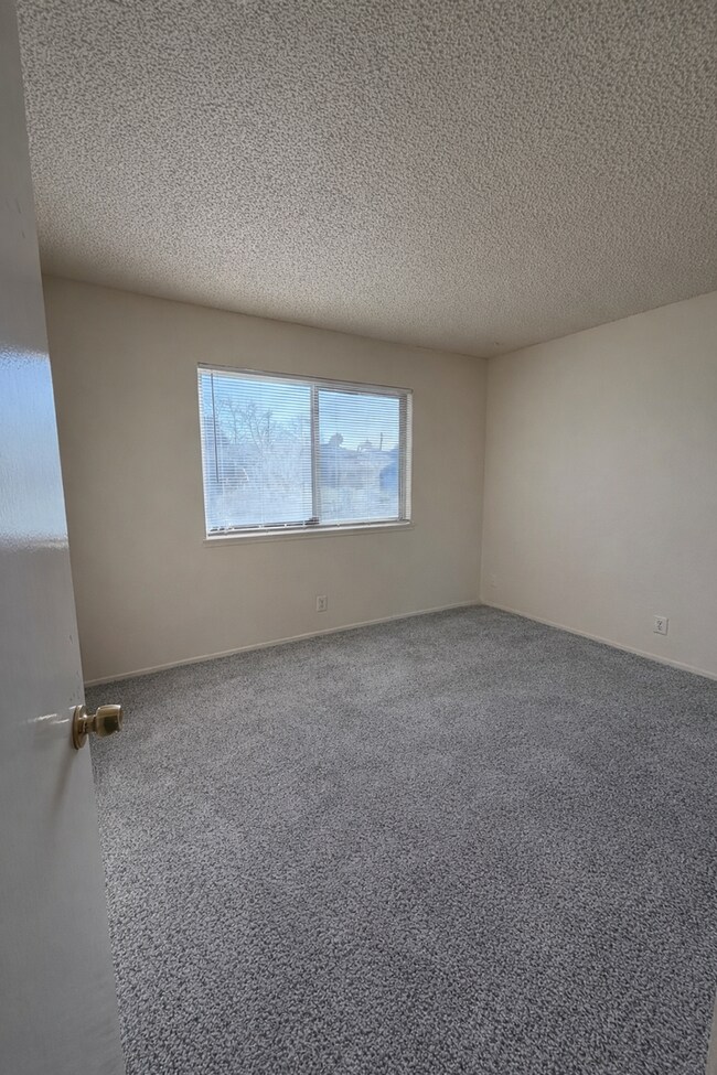 Building Photo - Ready to Move? Pet Friendly