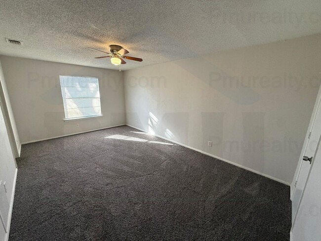 Building Photo - AVAILABLE NOW!!! Charming 3 bed 2 bath in Glen Heights