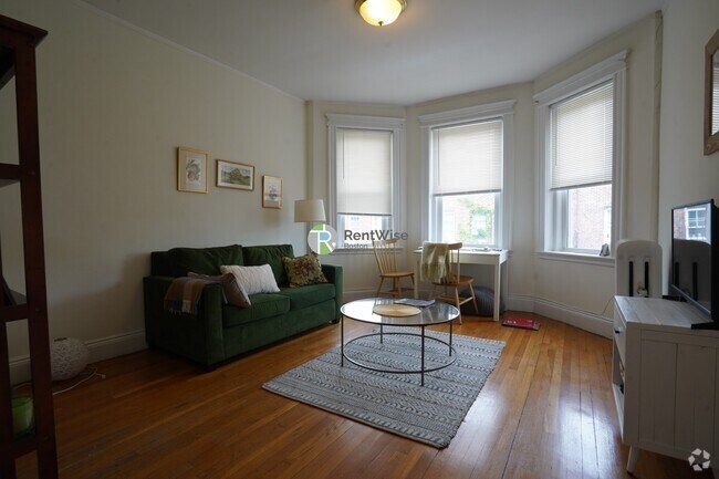 Building Photo - 42 Strathmore Rd