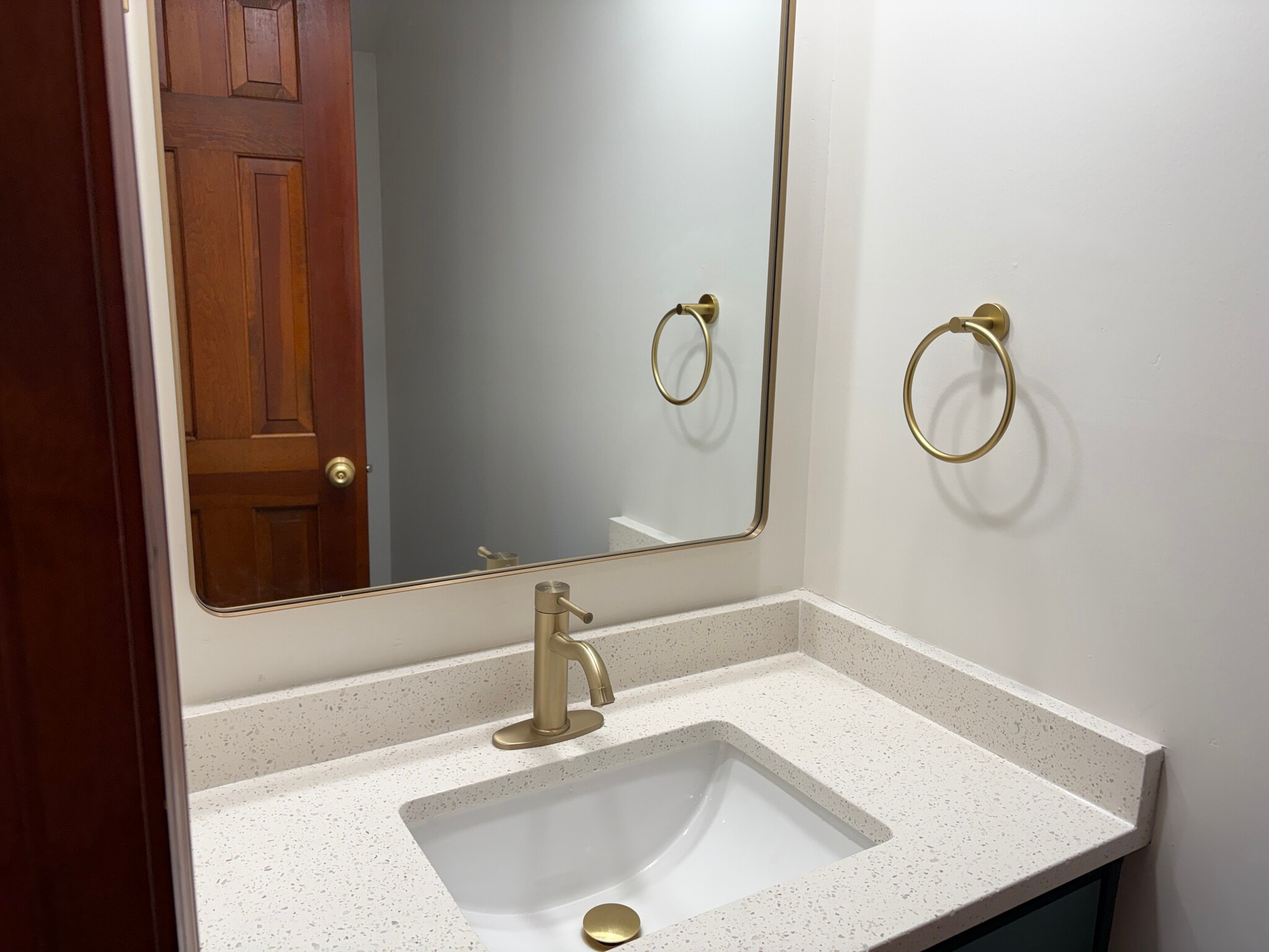 Half bath - 807 Oak Bridge Ln