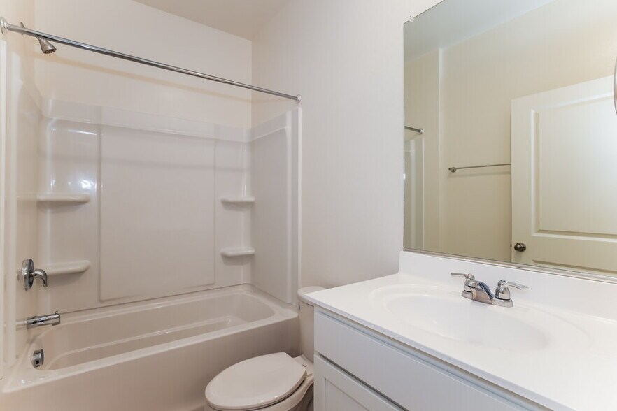 Building Photo - 3974 E Ter Ct