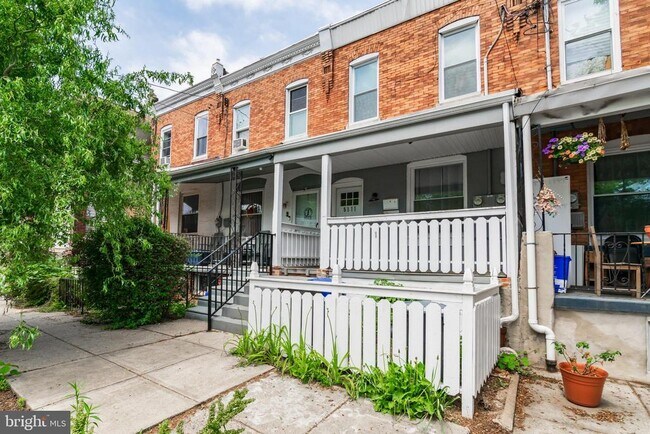 Building Photo - 5111 Willows Ave