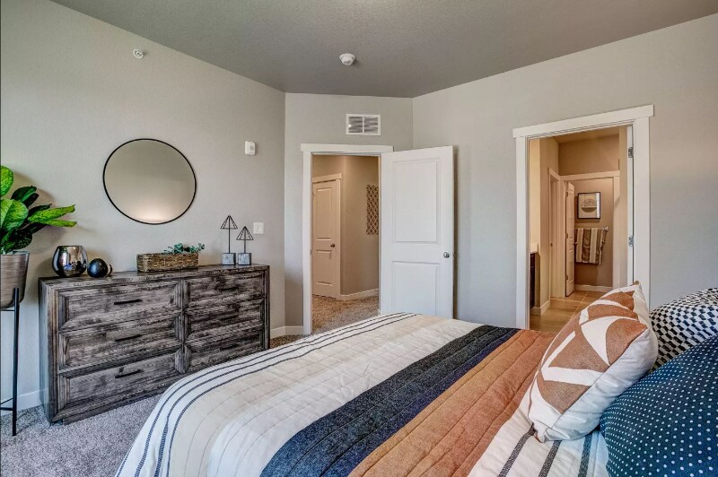 Building Photo - 4153 N Park Dr