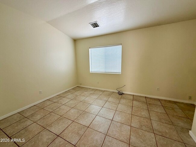Building Photo - 574 Amante Dr