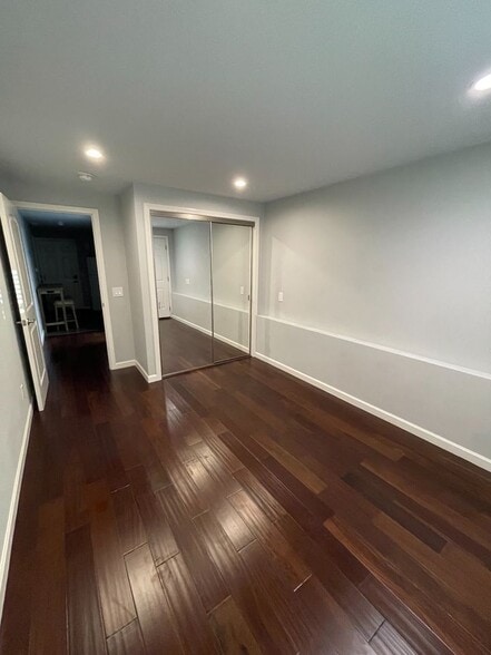 Building Photo - 2125 20th Ave