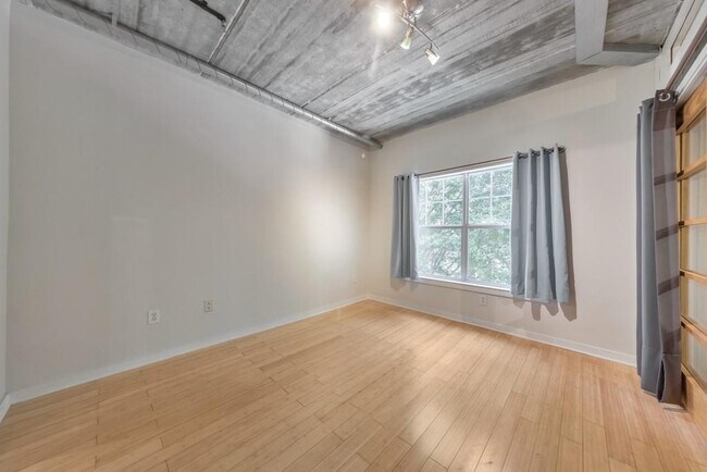 Building Photo - 800 Peachtree St NE