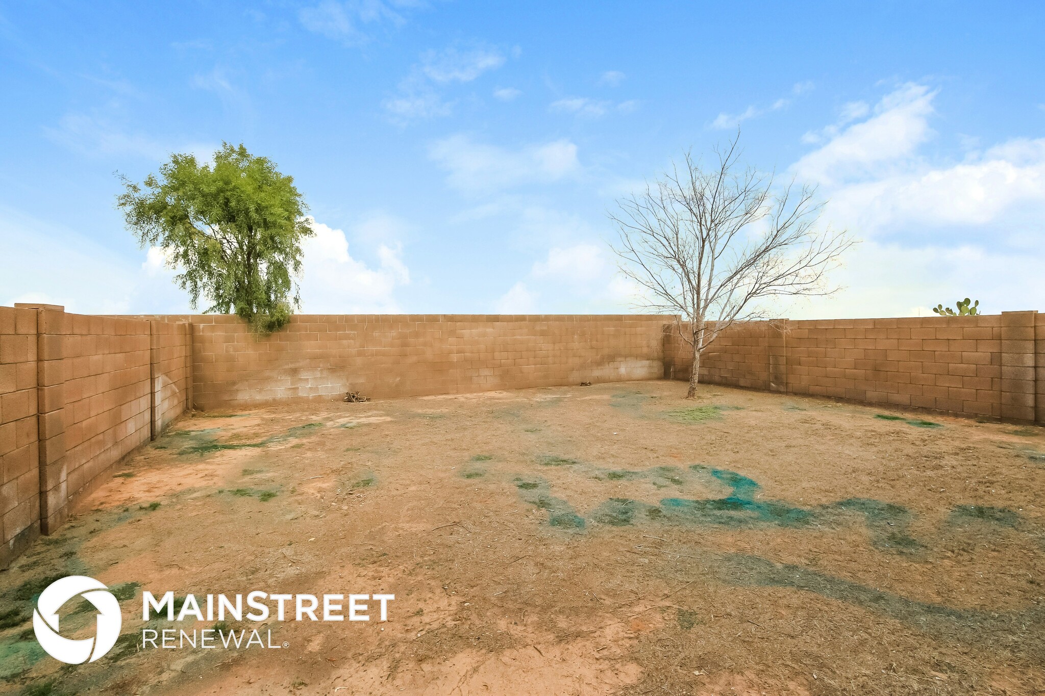 Building Photo - 42478 W Hillman Dr