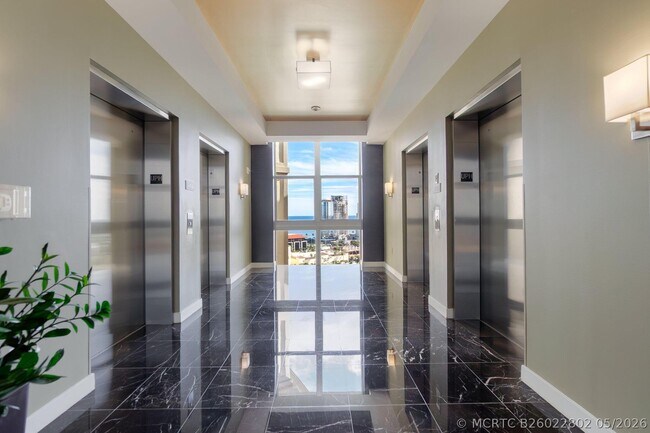 Building Photo - 550 Okeechobee Blvd
