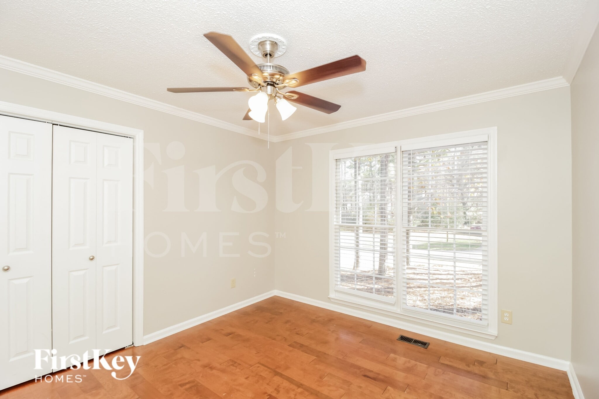 Building Photo - 142 Presidential Dr