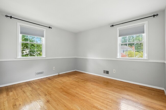Building Photo - 49 Canoe Brook Pkwy