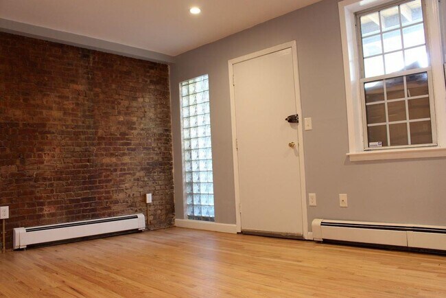 Building Photo - 1209 Palisade Ave