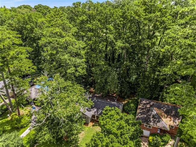 Building Photo - 1774 Laurelwood Dr SW