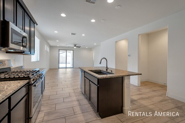 Building Photo - Coming Soon in Heritage Crossing