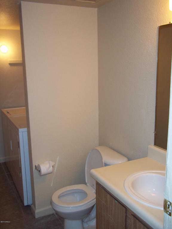 Building Photo - 2 Bedroom Condo in Great South Phoenix Location!