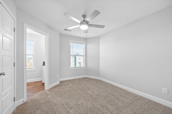 Building Photo - 919 Martin St