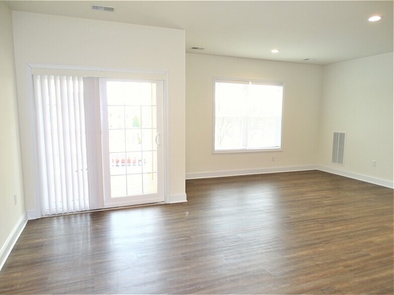 Building Photo - 20 Pequea Manor Dr