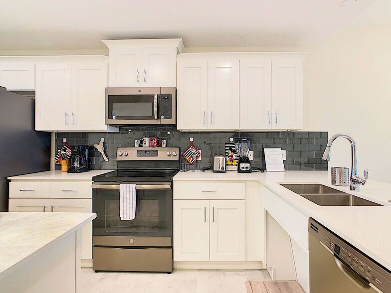 Building Photo - 3111 Paradox Cir