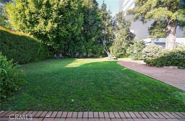 Building Photo - 6211 Warner Dr