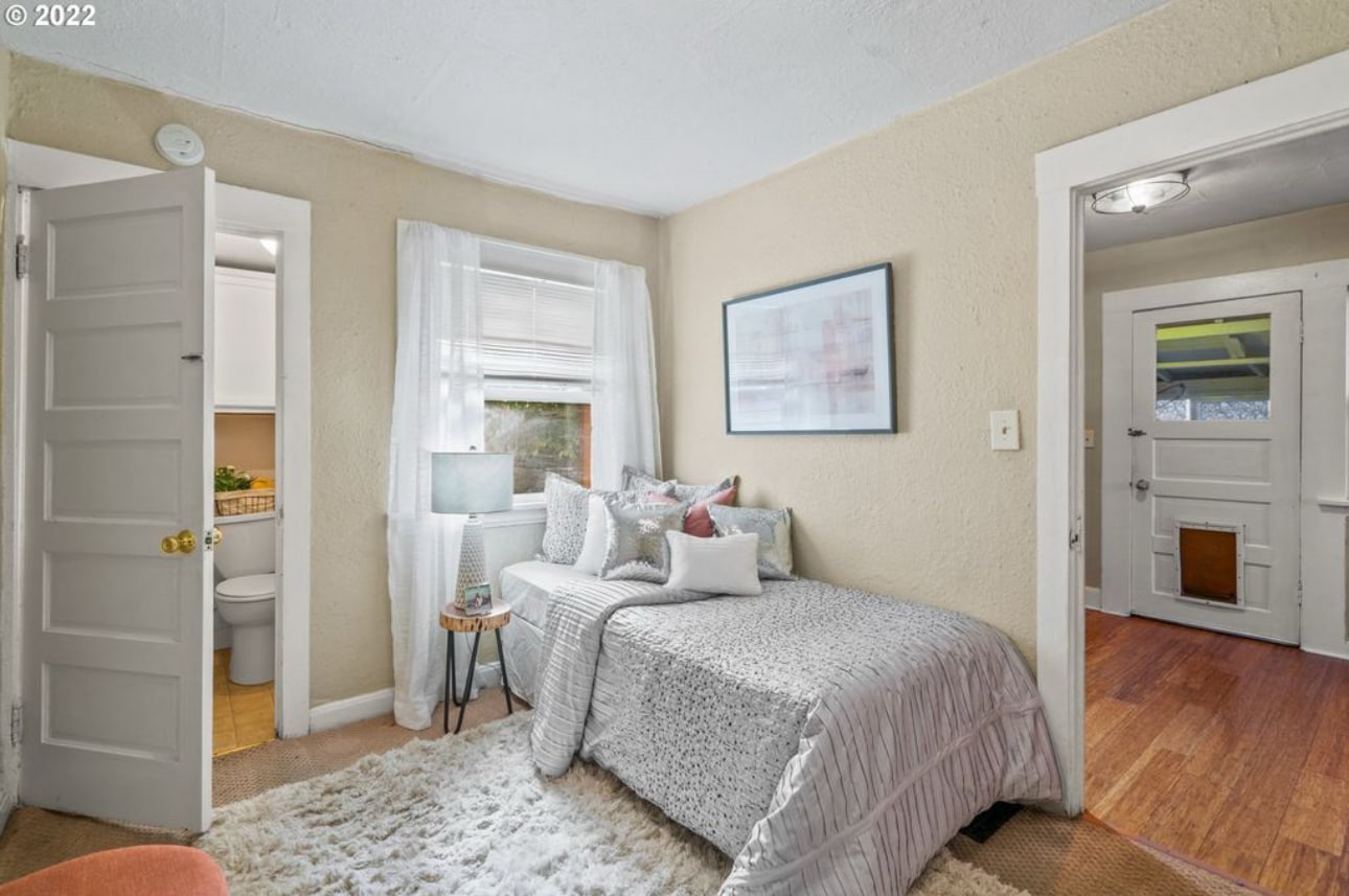 Building Photo - 5322 NE 11th Ave