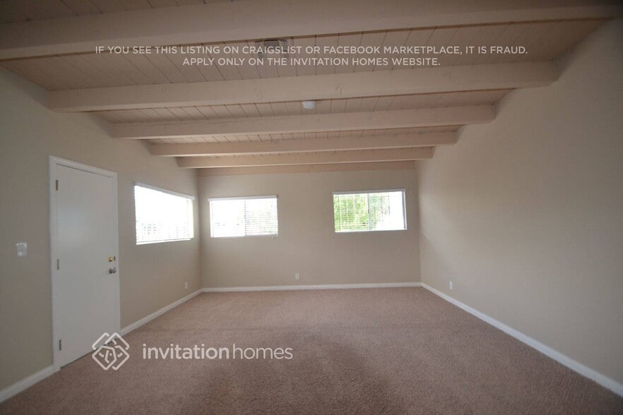 Building Photo - 2042 W 75th St