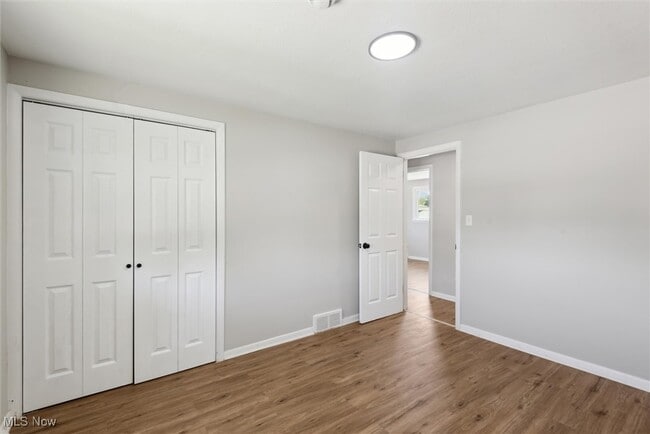 Building Photo - 5951 Marra Dr