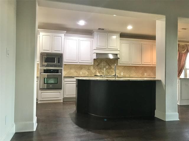 Building Photo - 408 Paluxy Dr