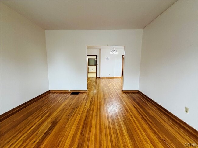 Building Photo - 4 Grant St