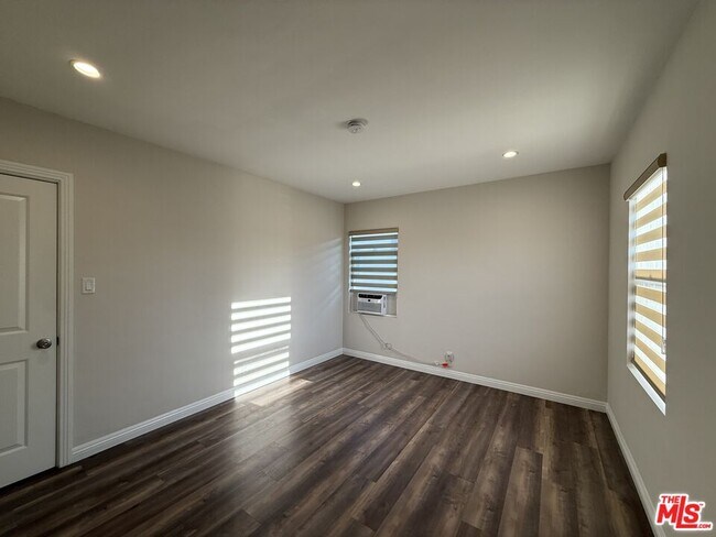 Building Photo - 2012 S Holt Ave
