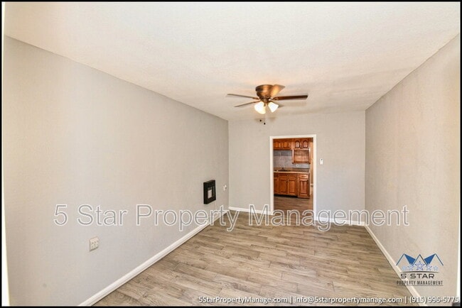 Building Photo - 1212 N Laurel St