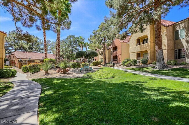 Building Photo - 2200 S Fort Apache Rd