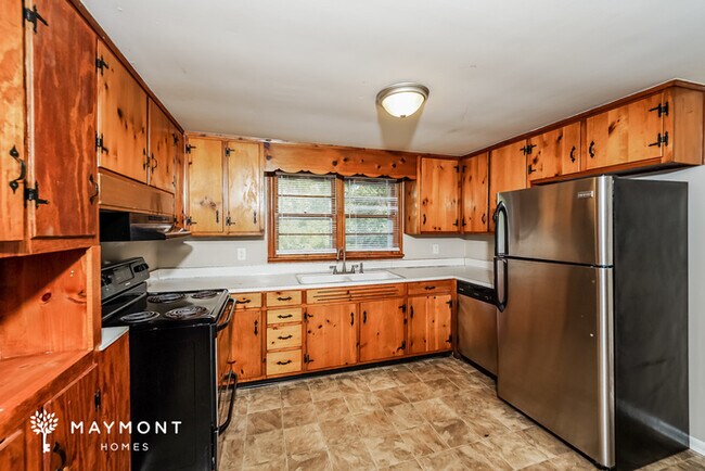 Building Photo - Charming Home on Overlook Dr