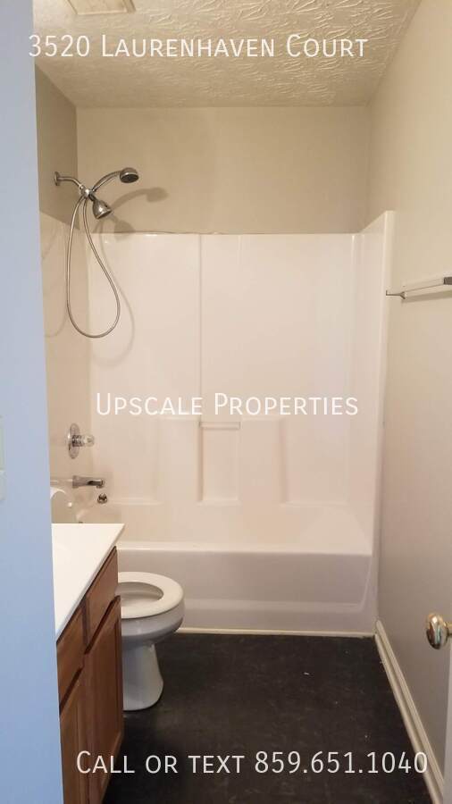 Building Photo - 3520 Laurenhaven Ct